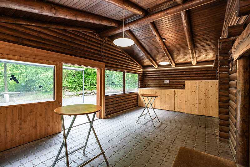 Vorraum mit Platz für ca. 20 Personen